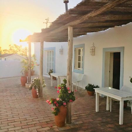 Casa Largo Do Poco Guesthouse 阿尔沃尔 外观 照片